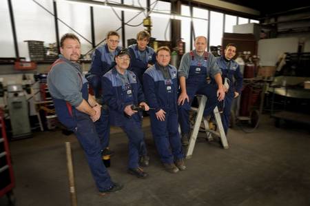 Werkstatt und Team von Metallbau-Schlosserei Thomas Sauter in Ulm